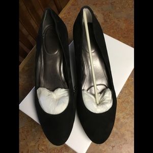 Suede black wedge shoes